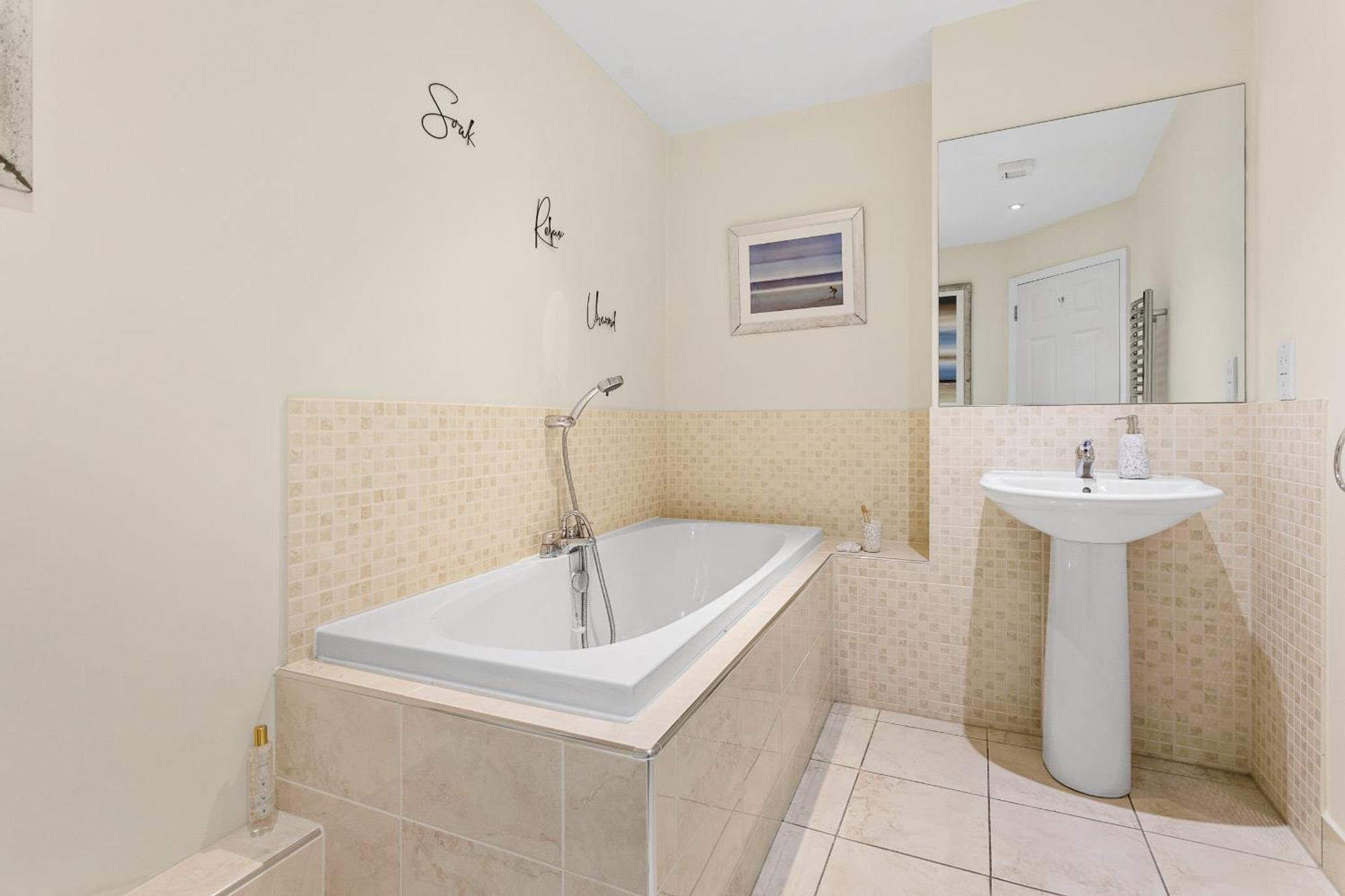 Sovereign House - Close To Harbour With Parking Torquay Extérieur photo